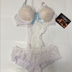 Elegant White Lace Lingerie Set